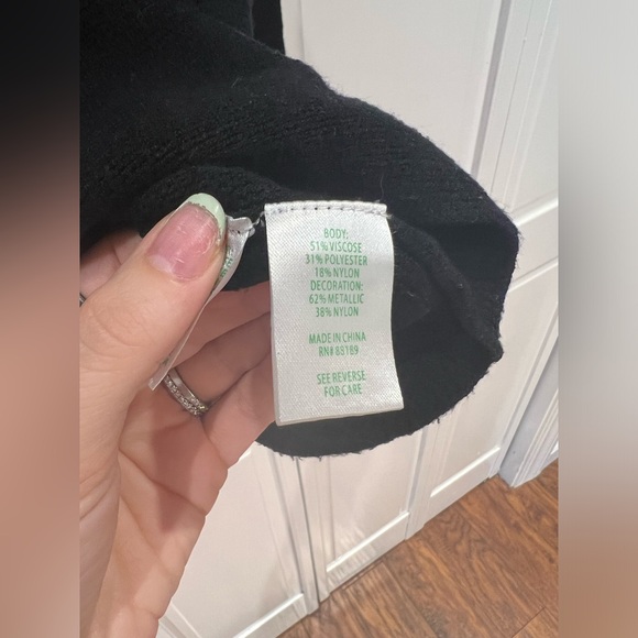 EUC Lilly Pulitzer Selvie Tunic Black Sweater - Picture 3 of 4